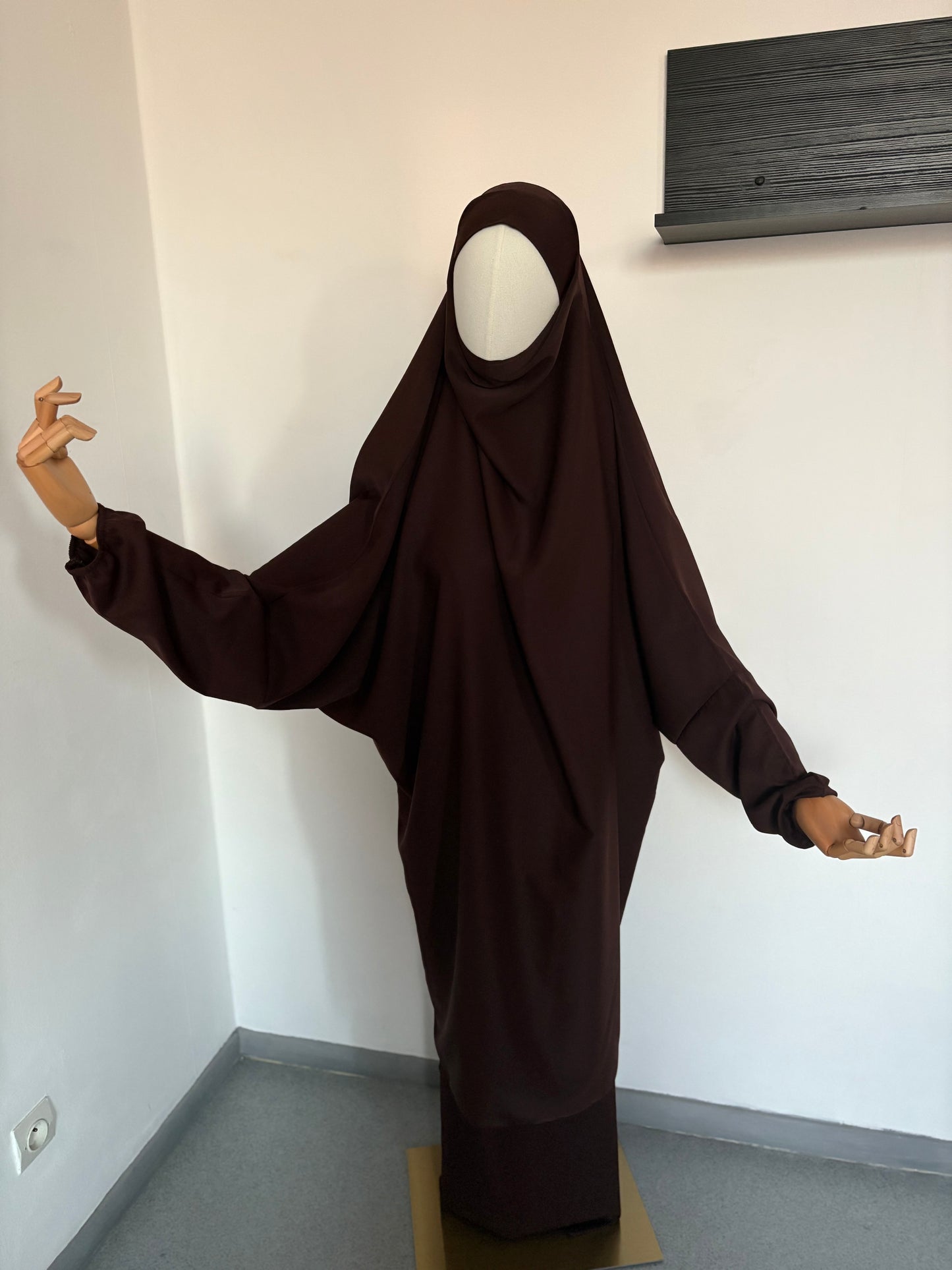 Jilbab marron